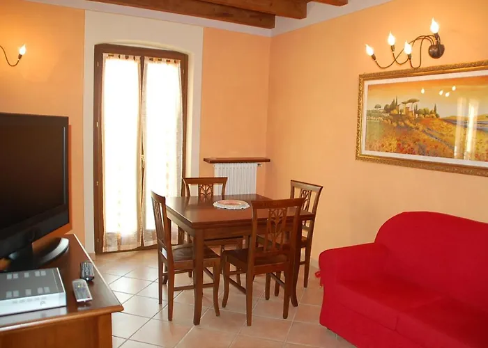 Il Cigno * 明乔河畔的瓦雷奇奥