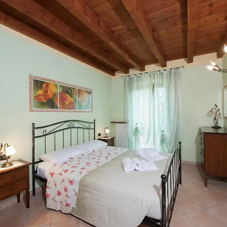 Il Cigno Alloggio per agriturismo Valeggio sul Mincio